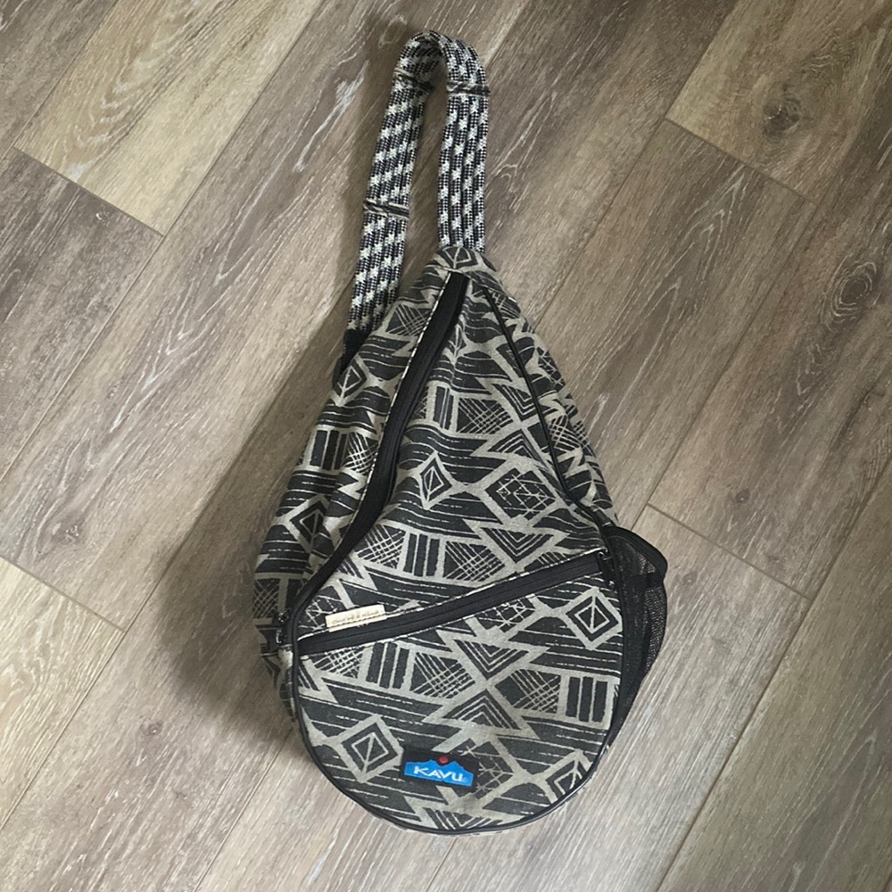 EUC Kavu Slingbag